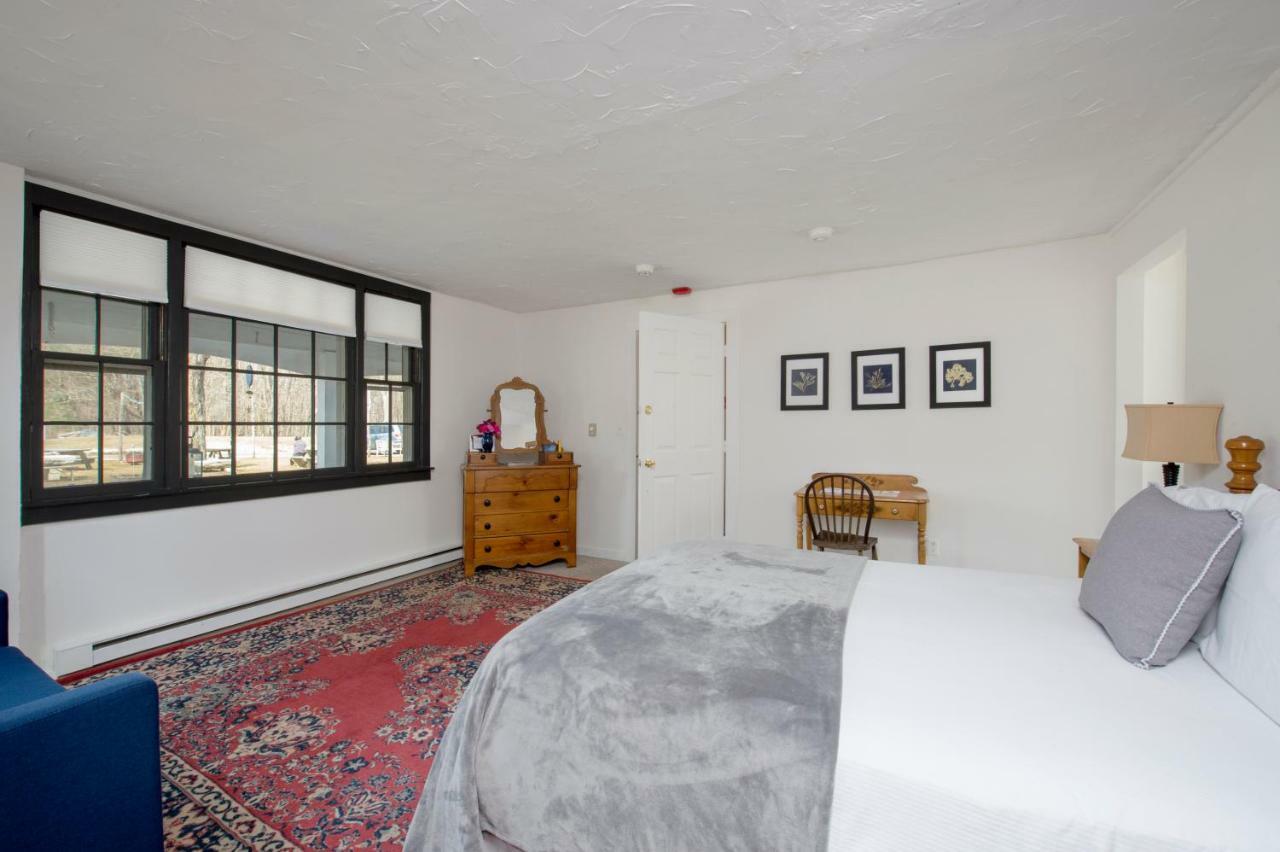 The Egremont Village Inn South Egremont Екстер'єр фото