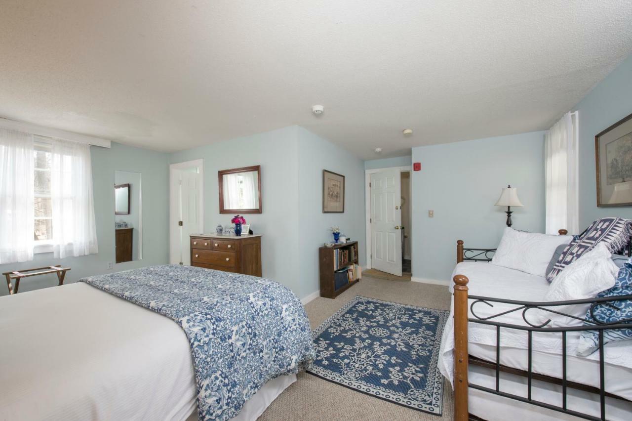 The Egremont Village Inn South Egremont Екстер'єр фото