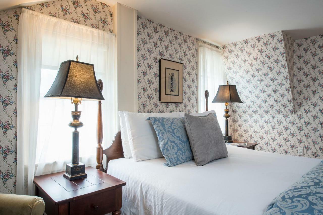 The Egremont Village Inn South Egremont Екстер'єр фото