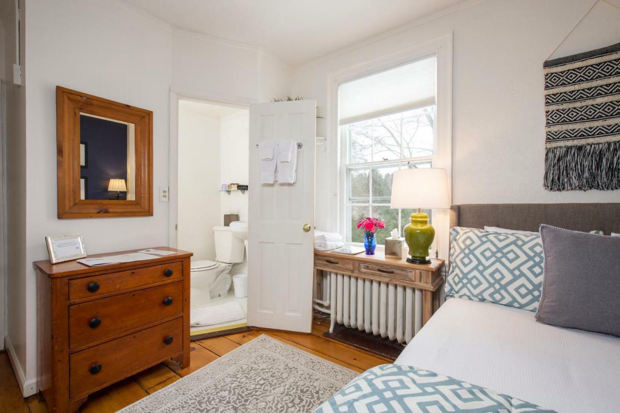 The Egremont Village Inn South Egremont Екстер'єр фото