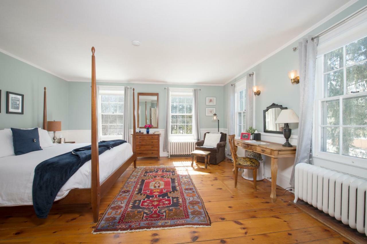 The Egremont Village Inn South Egremont Екстер'єр фото