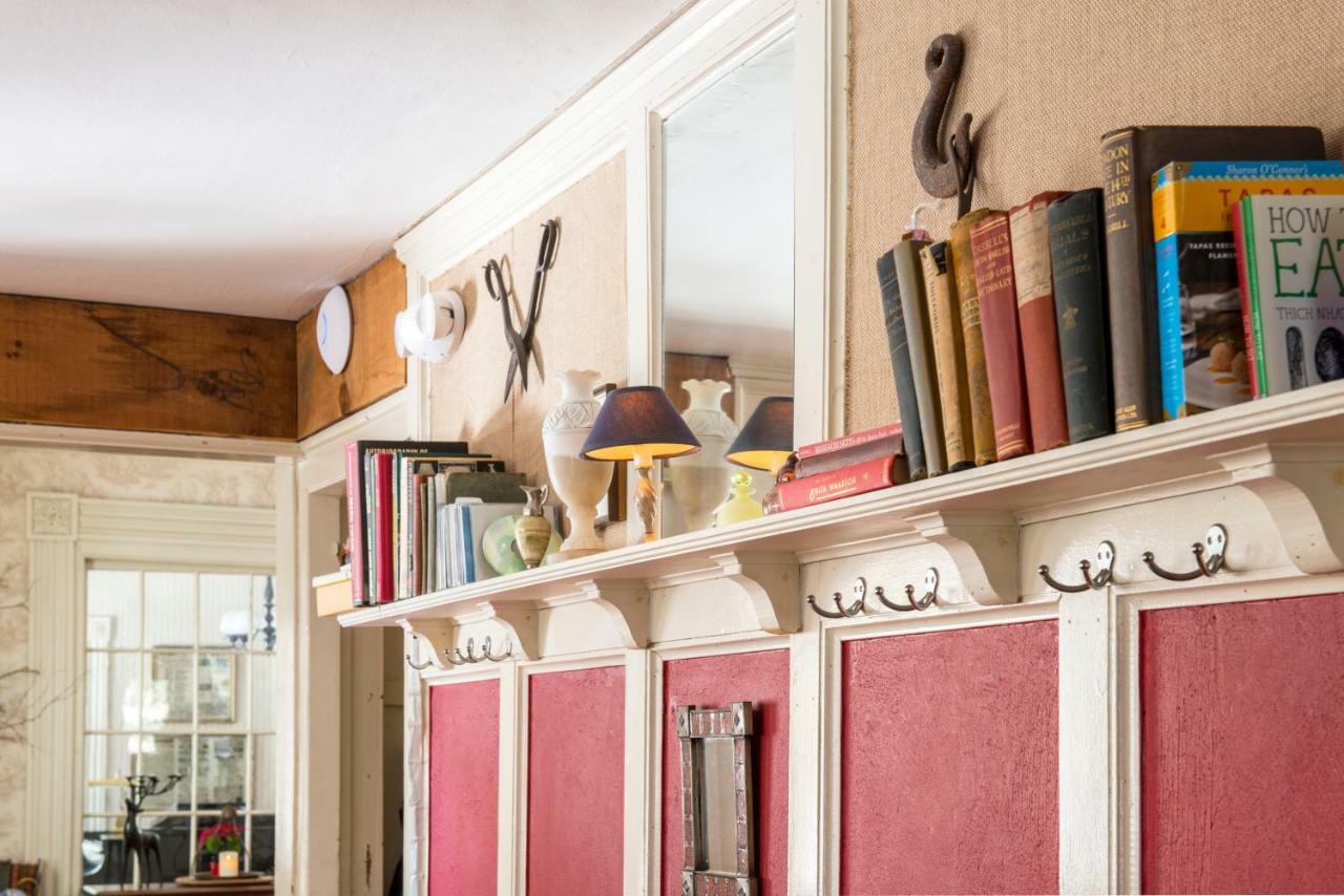 The Egremont Village Inn South Egremont Екстер'єр фото