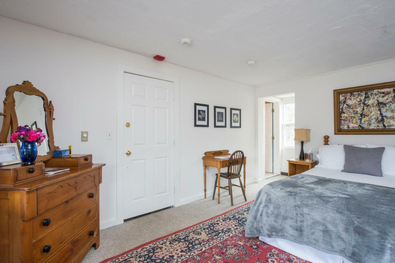 The Egremont Village Inn South Egremont Екстер'єр фото