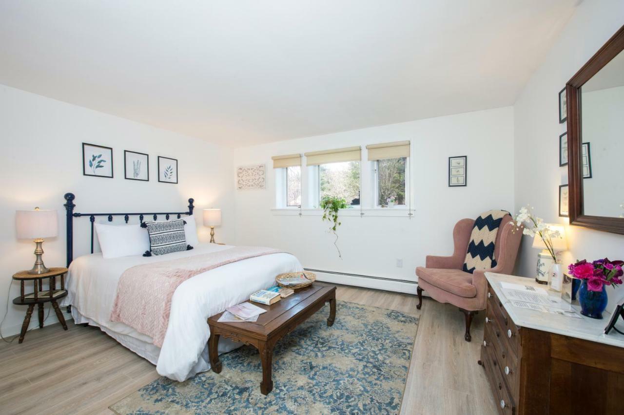 The Egremont Village Inn South Egremont Екстер'єр фото