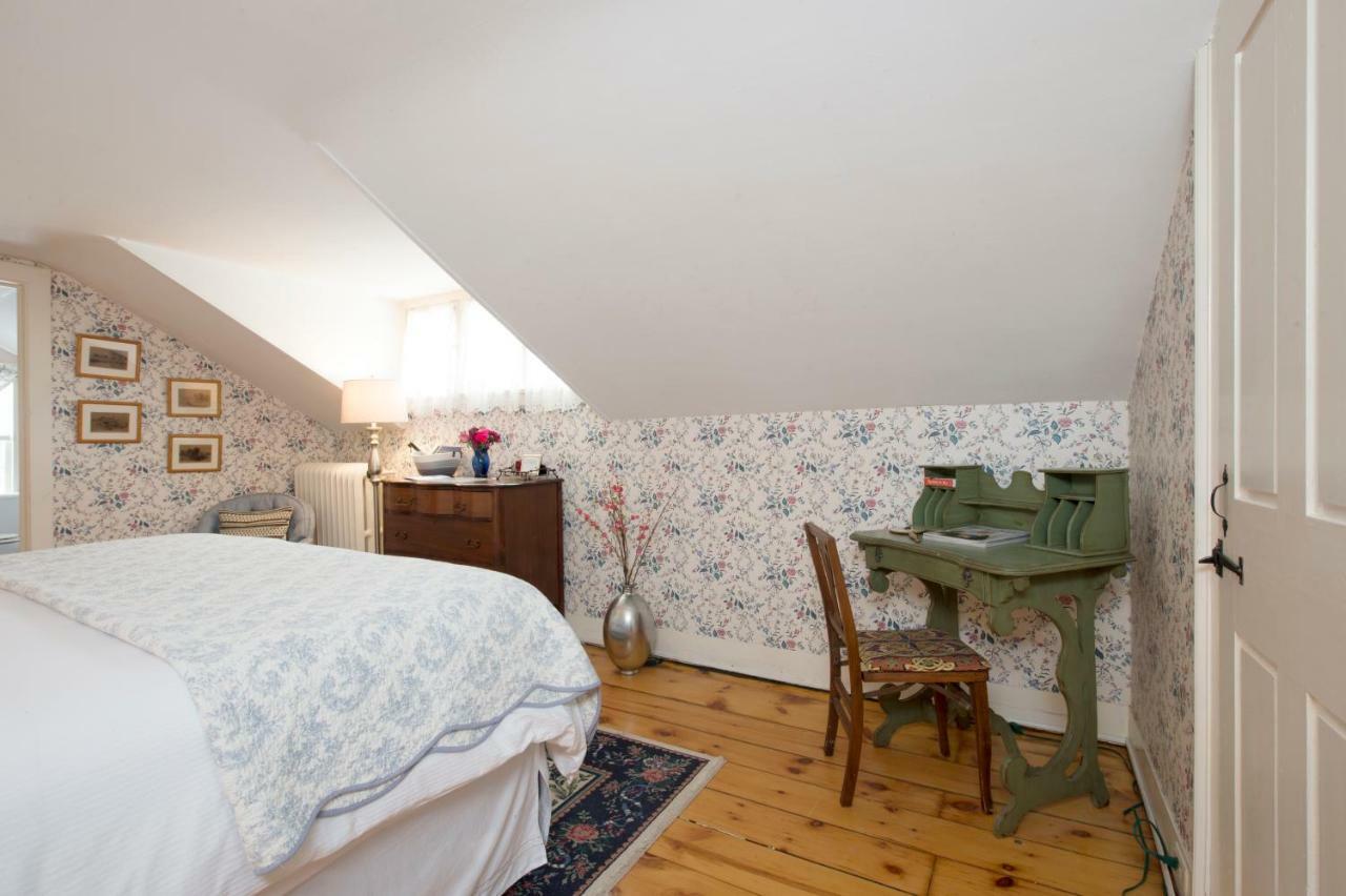 The Egremont Village Inn South Egremont Екстер'єр фото