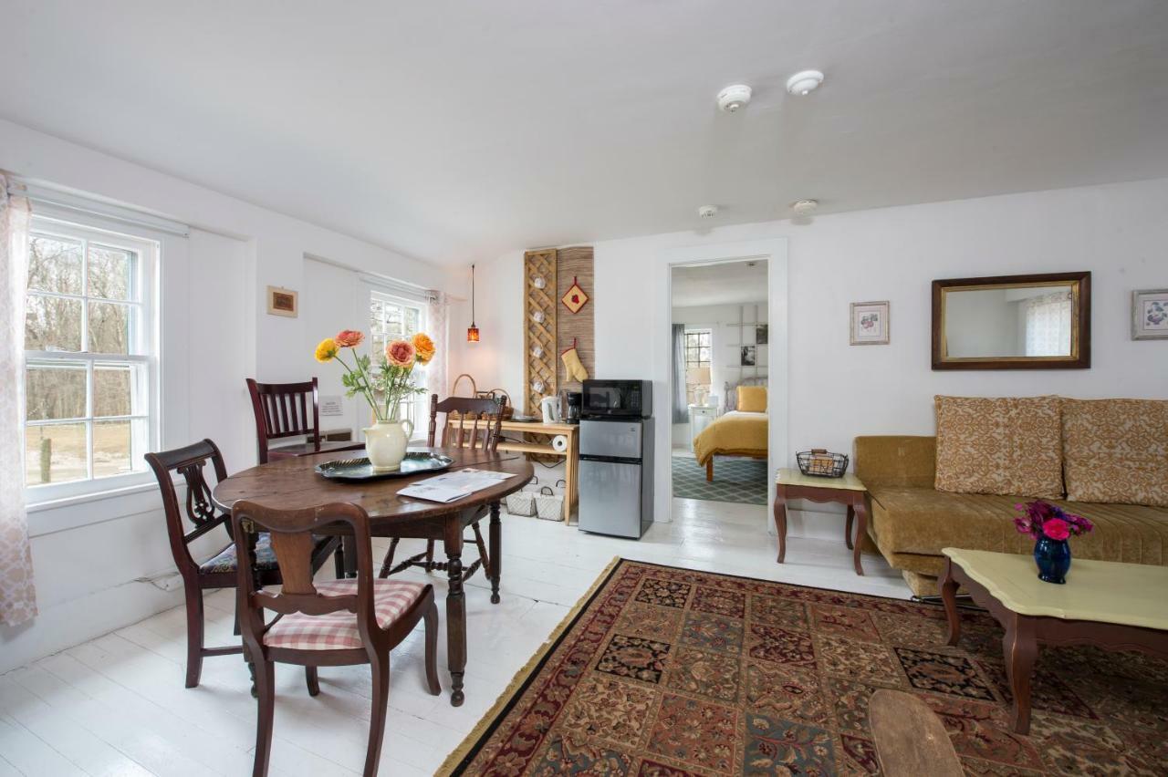 The Egremont Village Inn South Egremont Екстер'єр фото