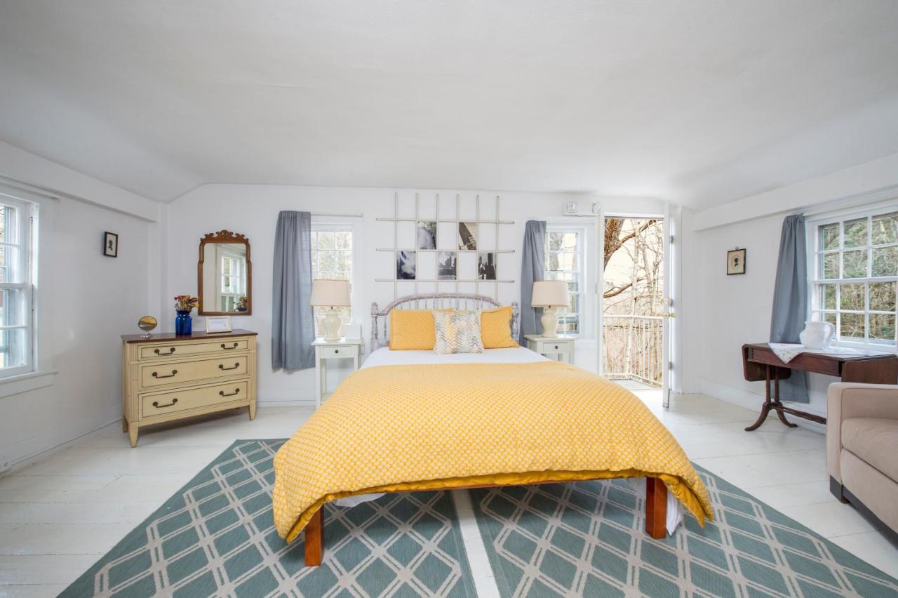 The Egremont Village Inn South Egremont Екстер'єр фото